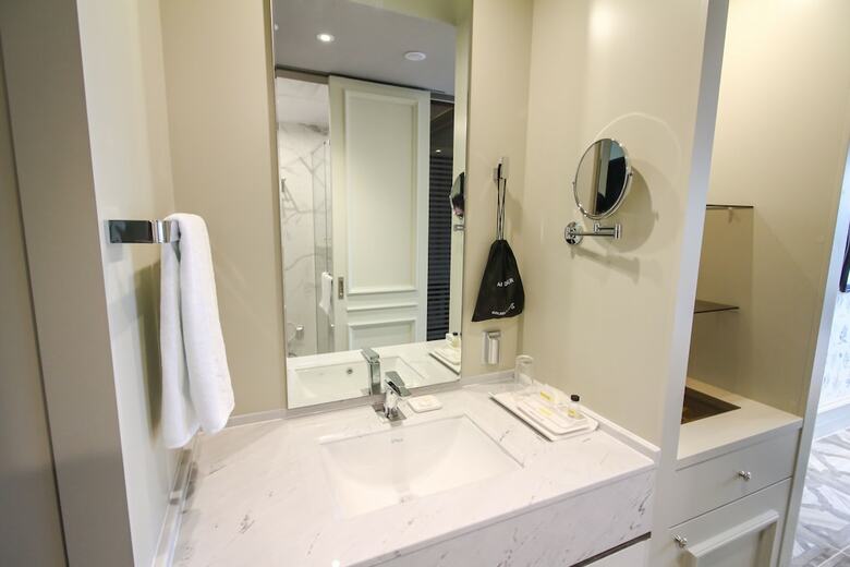 Golden Tulip Ever Yongin Hotel