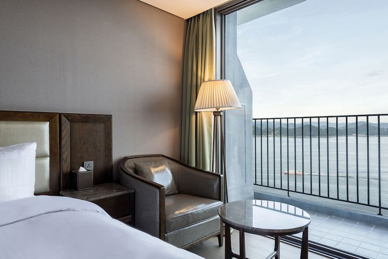 Stanford Hotel&resort Tongyeong