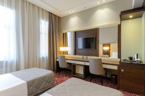 Hotel Senator