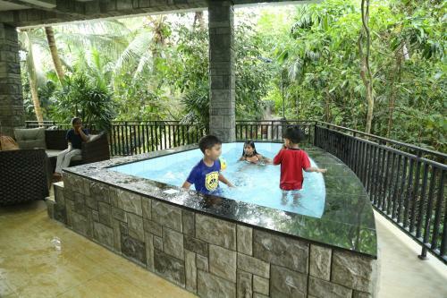 Hotel Thevni Reception Hall And Holiday Resort