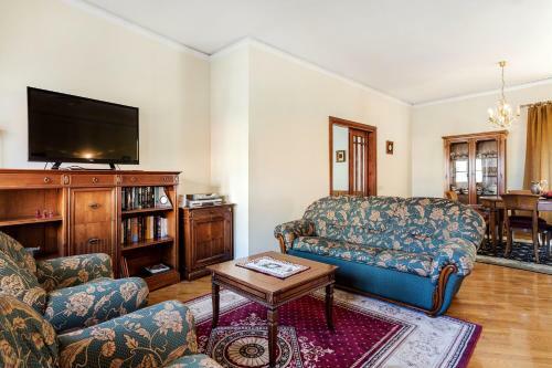 Classy Old Town Apartments