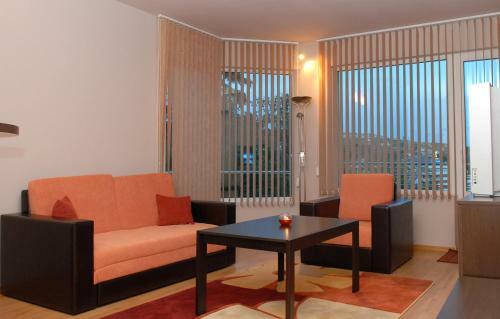 Hotel Avis