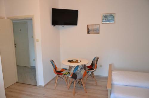 Hostal Max