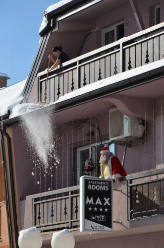 Hostal Max