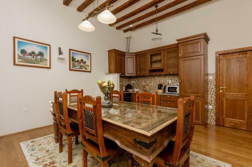 Karampana Apartment