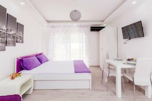 Dream Vacation Apartments