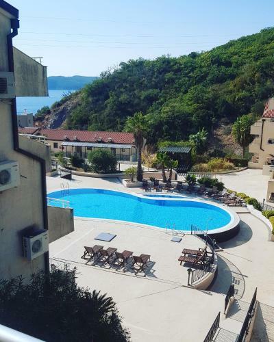 Leea Apartments