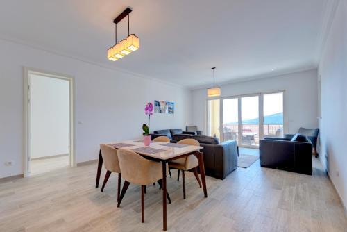 Apartamento Lustica Bay