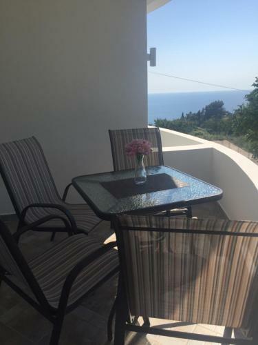 Hostal Guest House Casa Pineta