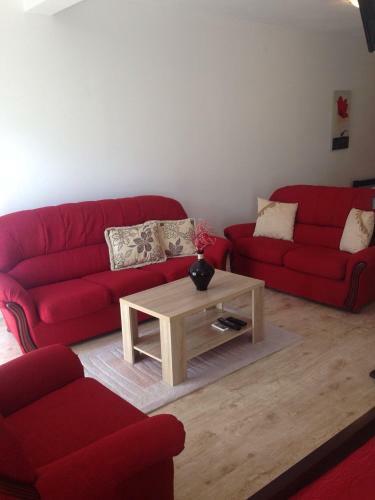 Hostal Guest House Casa Pineta