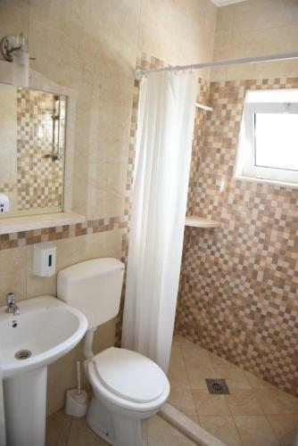 Hostal Apartments Cota Guesthouse