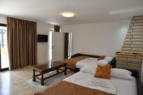Hostal Guest House Evropa
