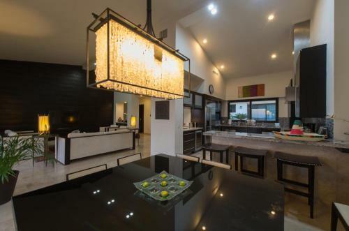 Family Vacation Villa - Fits 18, Villa Del Corazon
