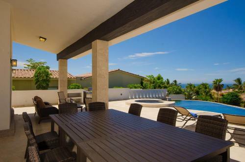 Family Vacation Villa - Fits 18, Villa Del Corazon