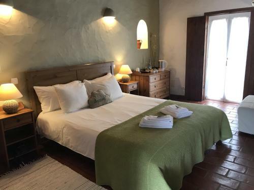 Hostal Herdade Do Freixial - Turismo Rural