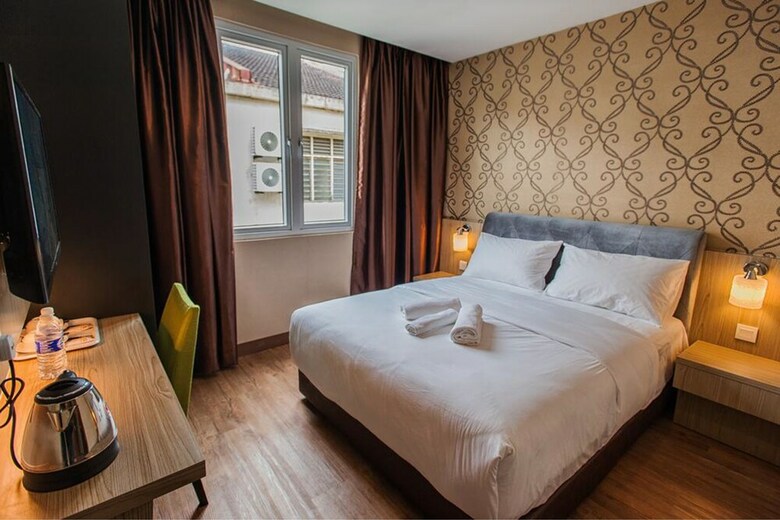 Oyo 89420 Hotel 101