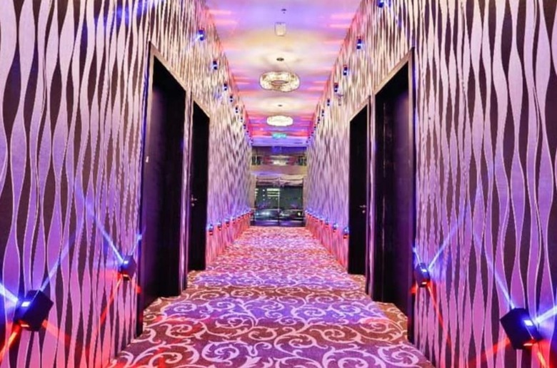 Royale Signature Hotel