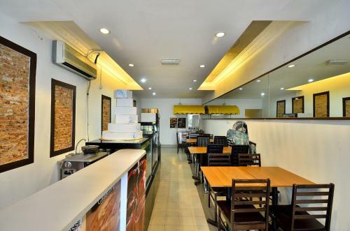 Goodnight Cafe & Homestay