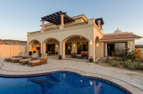 Beachfront Villa Near Great Surfing Villa Kash 3br