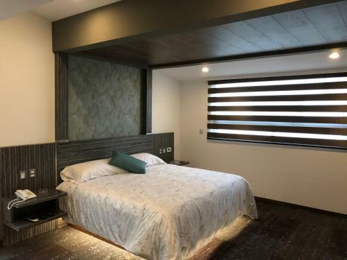 Hotel Kaia Suites
