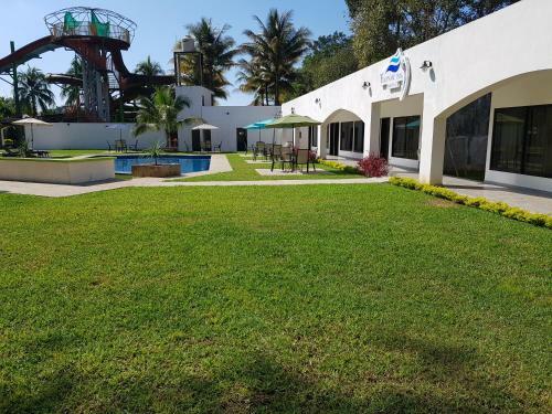 Hotel Yolonam Inn