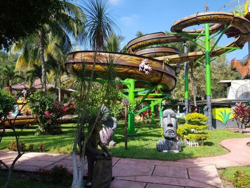 Hotel Yolonam Inn