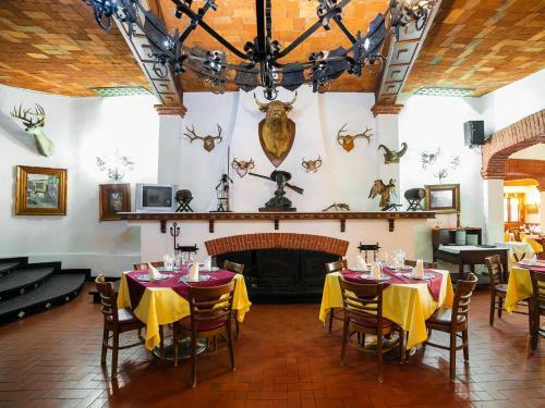 Hotel La Mansion Del Quijote