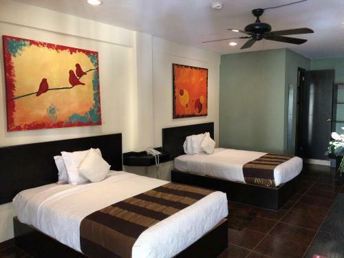 Hotel Paseo Palmas