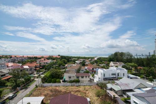 Golden View Serviced Apartments