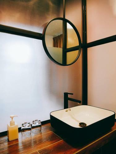 O'pine Rooms & Hostel