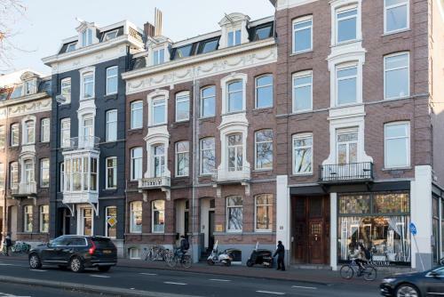 Amsterdam City Center Canal View Apartments