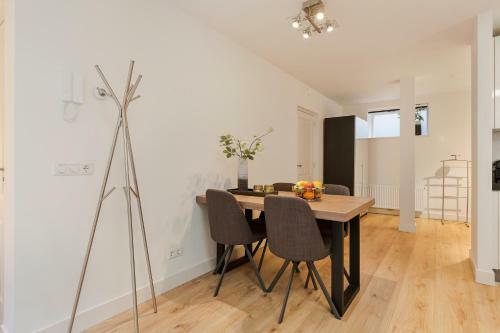 Canal Garden Apartments II By Vgw