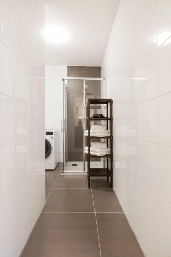Canal Garden Apartments II By Vgw