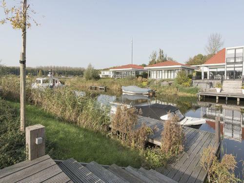 Cozy Holiday Home In Harderwijk With Jetty