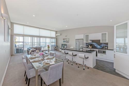 Apartamentos Luxury 3br, 1.5 Bath Penthouse With Fabulous Views