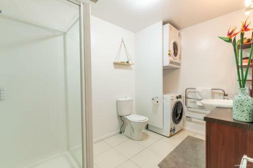 Lake View Greenstone Apartment Two