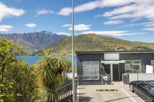 Lake View Greenstone Apartment Two
