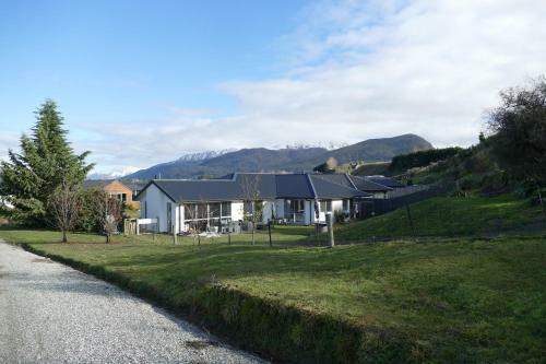 Luxury Ludemann Lodge