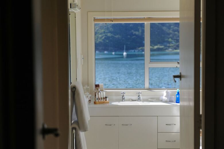 Bed & Breakfast Tirimoana House