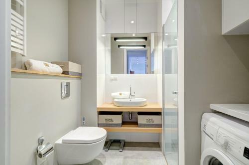 White Merlin Via Nadmorski Dw�r Apartments