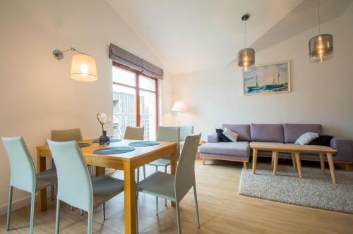 Superior 3 Bedroom Apartment