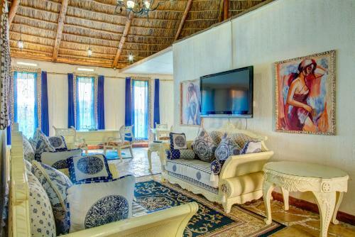 Lodge Manyara Wildlife Safari Camp