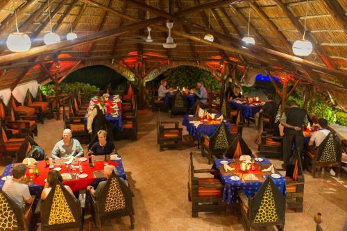 Lodge Manyara Wildlife Safari Camp