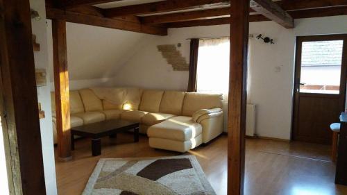 Hostal Casa Floare De Colt