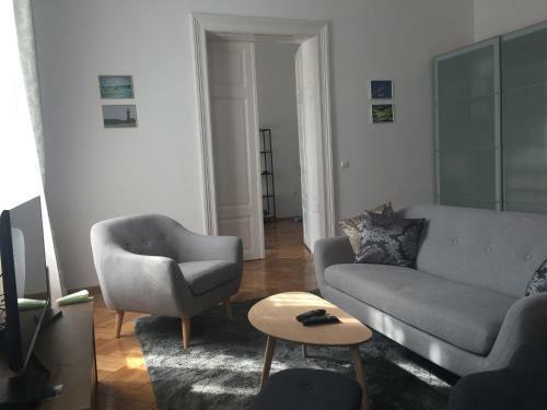 Old Town Central Apartament