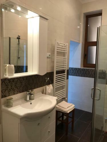 Old Town Central Apartament
