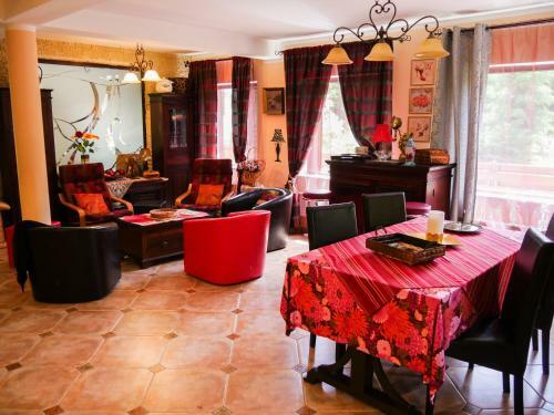 Atelierul Zanei Holiday Home