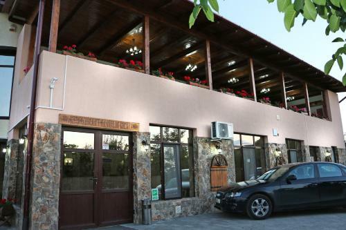 Posada Hanu Lui Gica