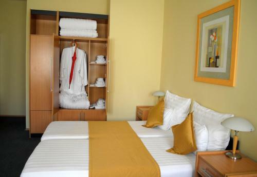Bed & Breakfast Pansion In Club