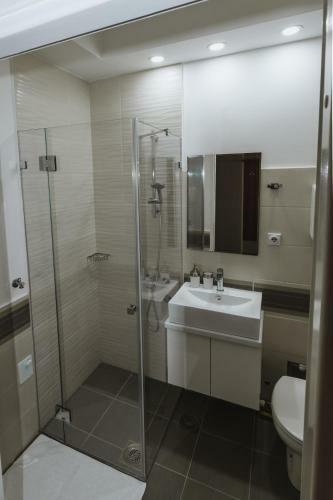 Central Plaza Apartments